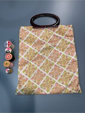 Vintage Paisley Print Bag & Spools of Thread